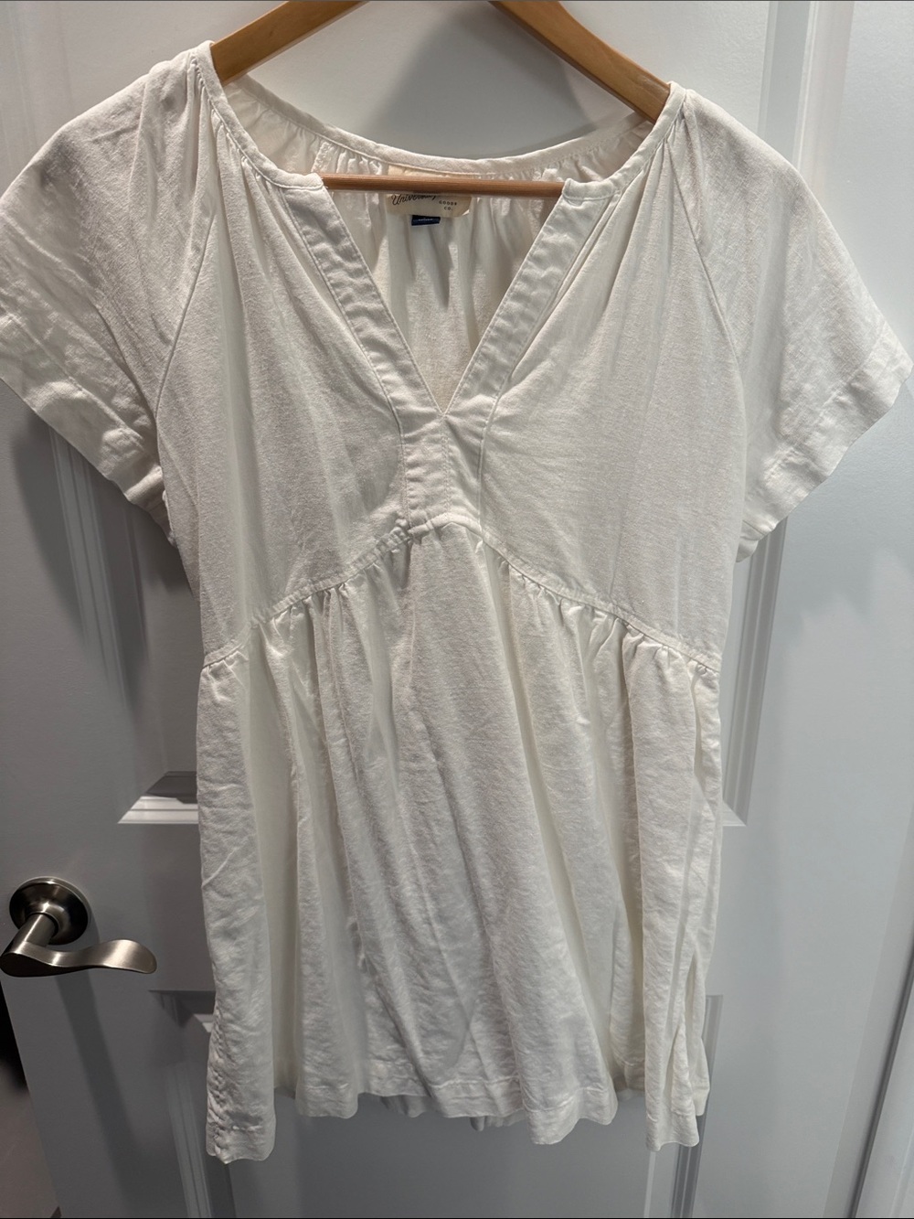 Universal Thread White V-Neck Peasant Tunic